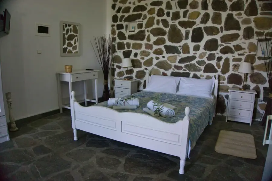 Despina Seaside boutique apartment website by AEN Media — direct booking funnel without commission in Sithonia Chalkidiki